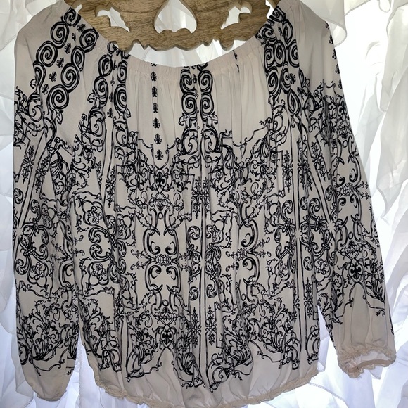 Womans Off The Shoulder Blouse - Picture 1 of 3